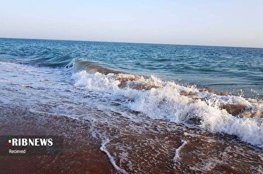 تلاطم دریای عمان و تنگه هرمز با افزایش سرعت باد جنوب شرقی